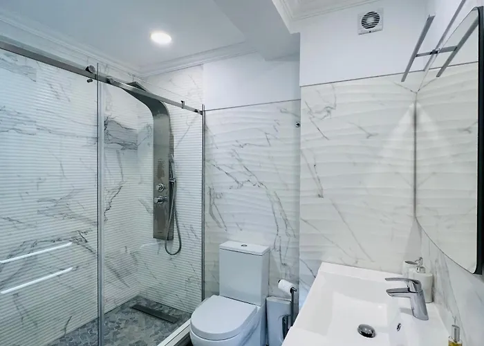 Antonio's Captain - 200m From The *